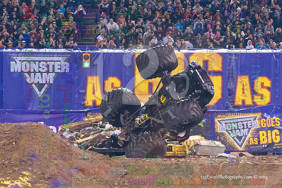 2014-01-11 MONSTER JAM® @ Anaheim Angel Stadium