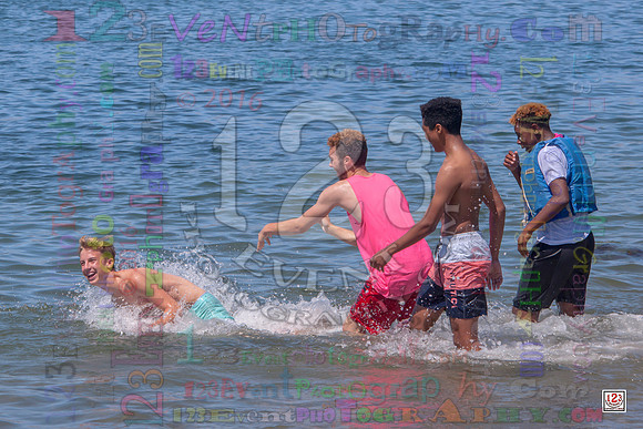 2016-17 HTHI 9th Grade Cardboard Boat