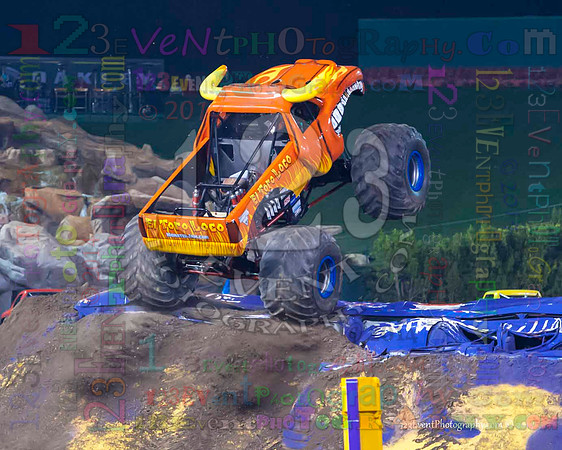 2014-01-11 MONSTER JAM® @ Anaheim Angel Stadium