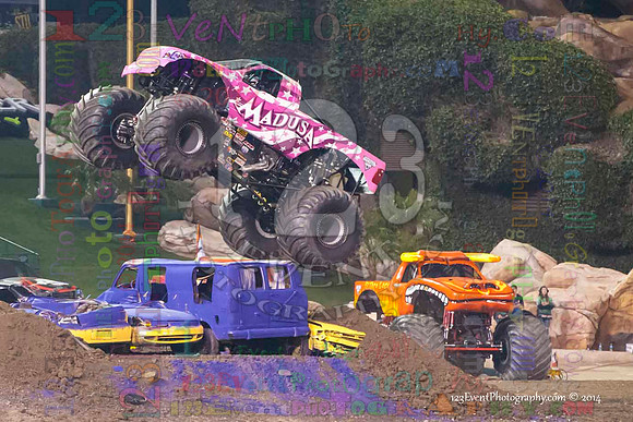 2014-01-11 MONSTER JAM® @ Anaheim Angel Stadium