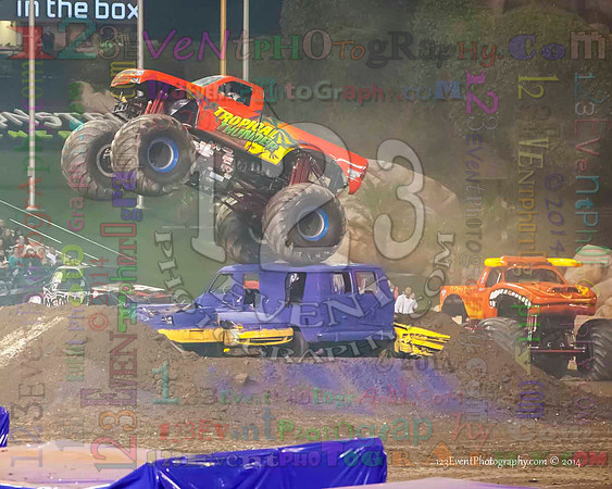 2014-01-11 MONSTER JAM® @ Anaheim Angel Stadium