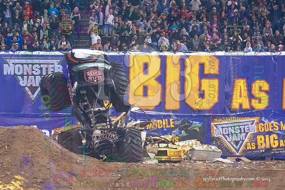 2014-01-11 MONSTER JAM® @ Anaheim Angel Stadium