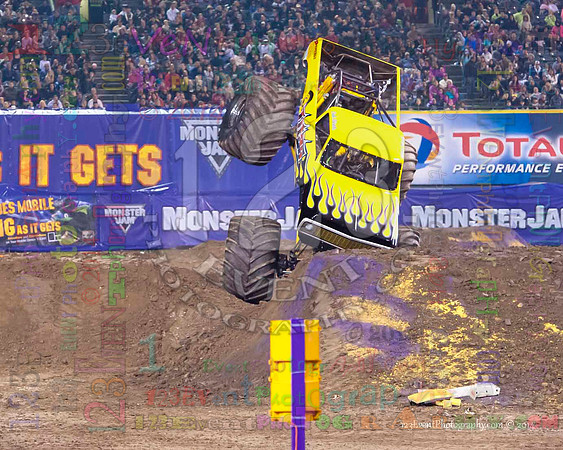 2014-01-11 MONSTER JAM® @ Anaheim Angel Stadium