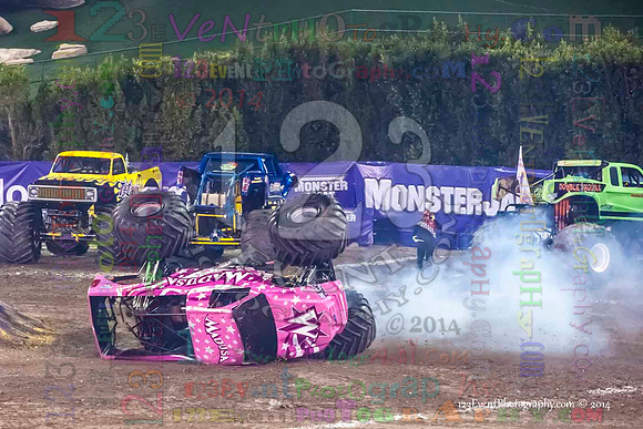 2014-01-11 MONSTER JAM® @ Anaheim Angel Stadium