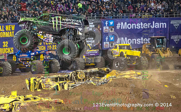 2014-01-18 MONSTER JAM® @ Qualcomm Stadium