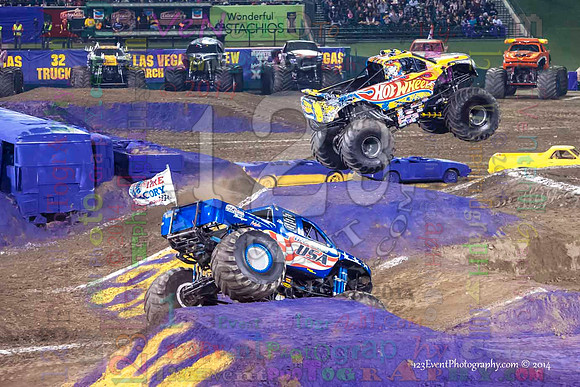 2014-01-11 MONSTER JAM® @ Anaheim Angel Stadium