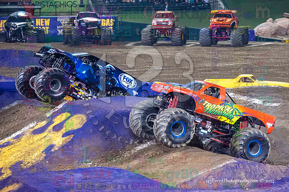 2014-01-11 MONSTER JAM® @ Anaheim Angel Stadium