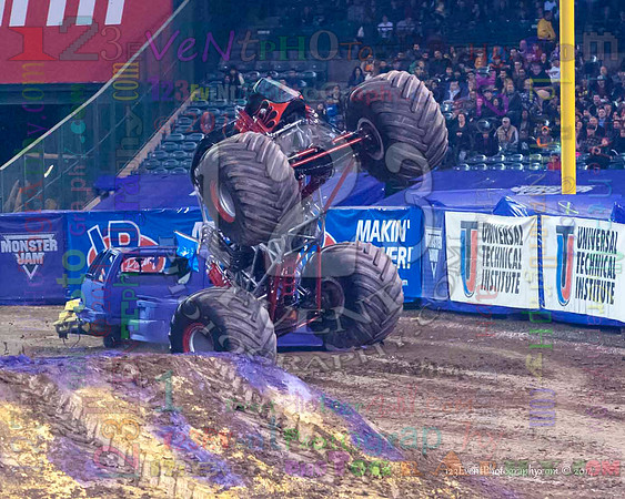 2014-01-11 MONSTER JAM® @ Anaheim Angel Stadium