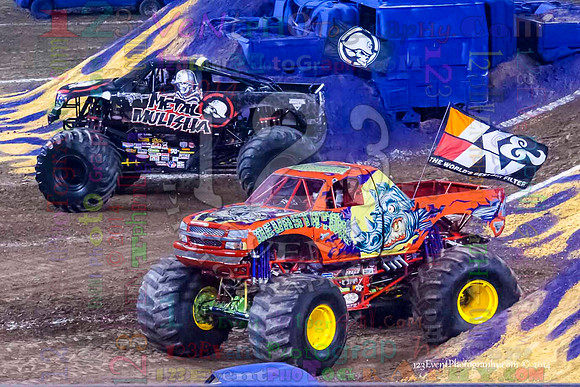 2014-01-11 MONSTER JAM® @ Anaheim Angel Stadium