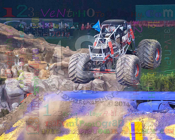 2014-01-11 MONSTER JAM® @ Anaheim Angel Stadium