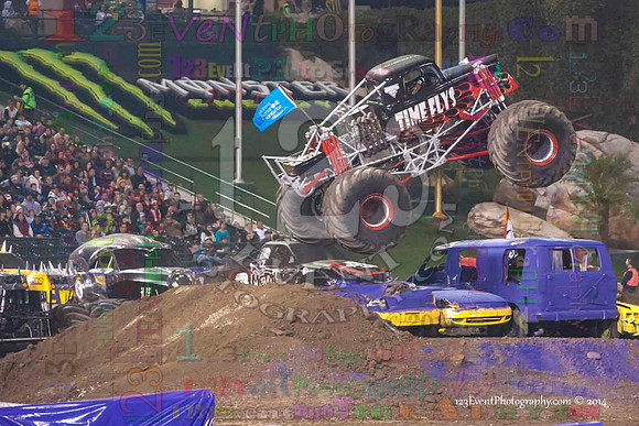 2014-01-11 MONSTER JAM® @ Anaheim Angel Stadium
