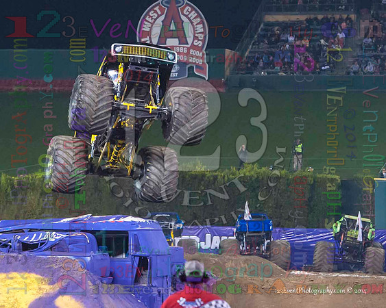 2014-01-11 MONSTER JAM® @ Anaheim Angel Stadium