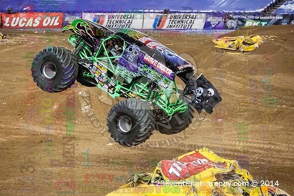 2014-01-18 MONSTER JAM® @ Qualcomm Stadium
