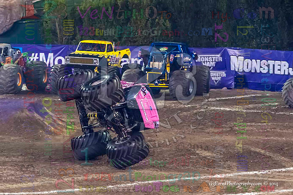 2014-01-11 MONSTER JAM® @ Anaheim Angel Stadium