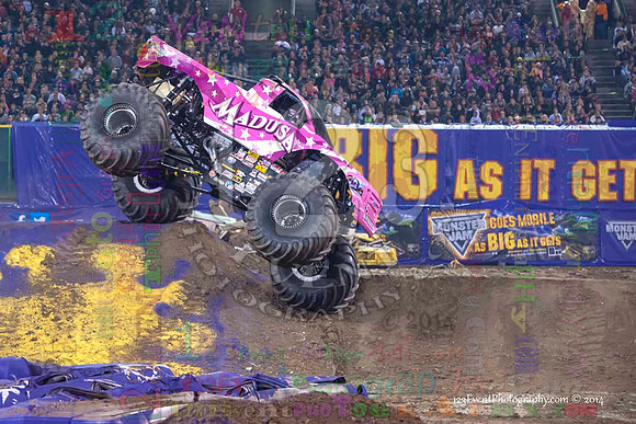 2014-01-11 MONSTER JAM® @ Anaheim Angel Stadium