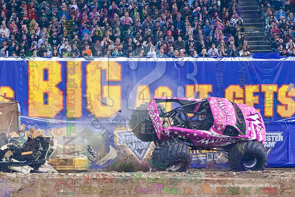 2014-01-11 MONSTER JAM® @ Anaheim Angel Stadium