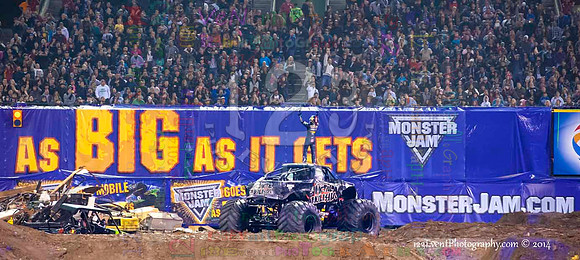 2014-01-11 MONSTER JAM® @ Anaheim Angel Stadium