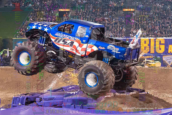 2014-01-11 MONSTER JAM® @ Anaheim Angel Stadium