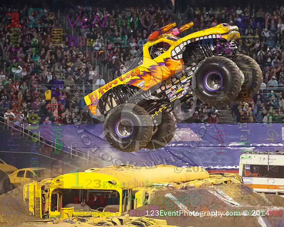 2014-01-18 MONSTER JAM® @ Qualcomm Stadium