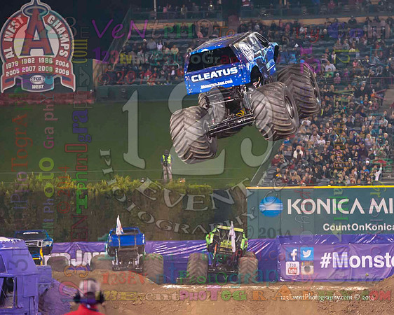 2014-01-11 MONSTER JAM® @ Anaheim Angel Stadium