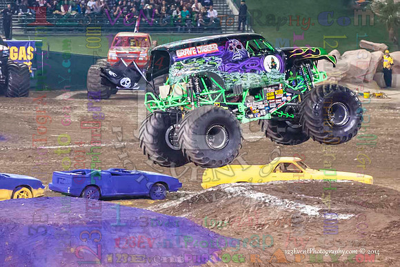 2014-01-11 MONSTER JAM® @ Anaheim Angel Stadium