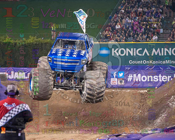 2014-01-11 MONSTER JAM® @ Anaheim Angel Stadium