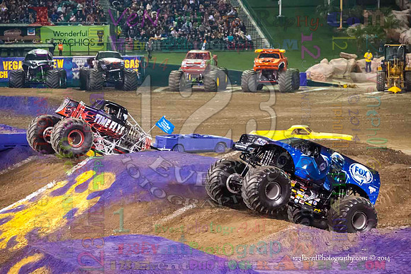 2014-01-11 MONSTER JAM® @ Anaheim Angel Stadium