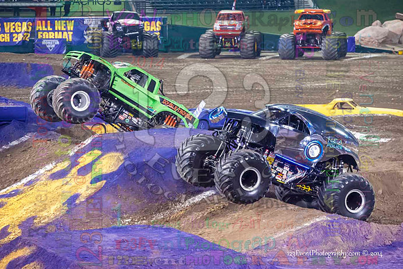 2014-01-11 MONSTER JAM® @ Anaheim Angel Stadium