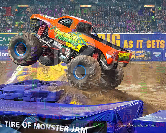 2014-01-11 MONSTER JAM® @ Anaheim Angel Stadium