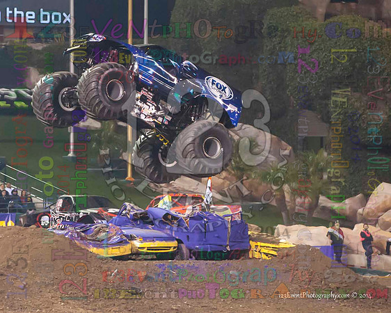 2014-01-11 MONSTER JAM® @ Anaheim Angel Stadium