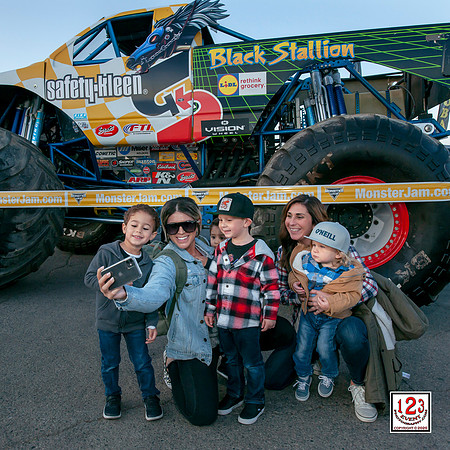 2020-01-11 MONSTER JAM® Anaheim #1