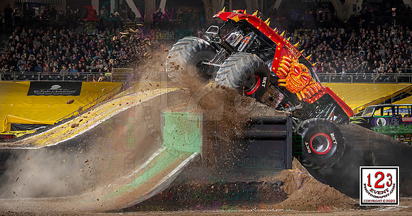 2020-02-01 MONSTER JAM® San Diego #1