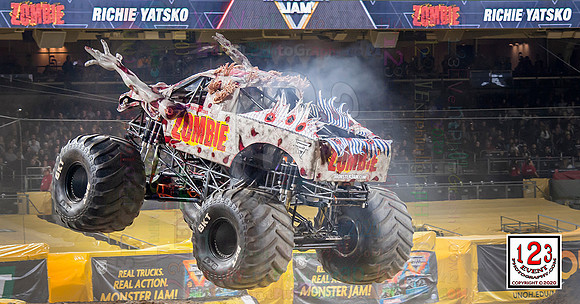 2020-02-01 MONSTER JAM® San Diego #1