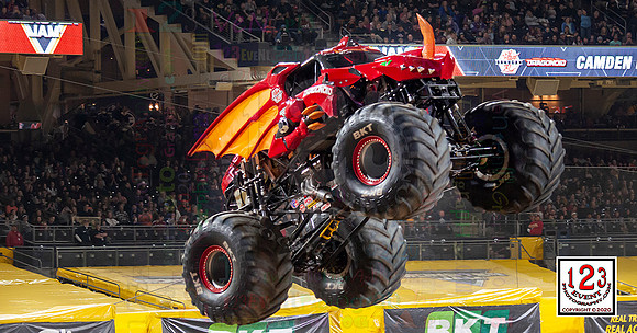 2020-02-01 MONSTER JAM® San Diego #1