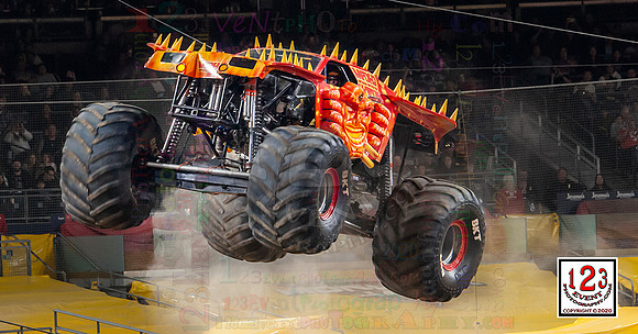2020-02-01 MONSTER JAM® San Diego #1