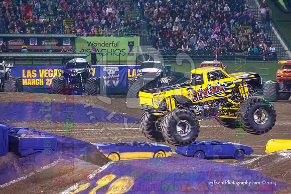 2014-01-11 MONSTER JAM® @ Anaheim Angel Stadium