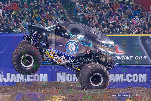 2014-01-11 MONSTER JAM® @ Anaheim Angel Stadium