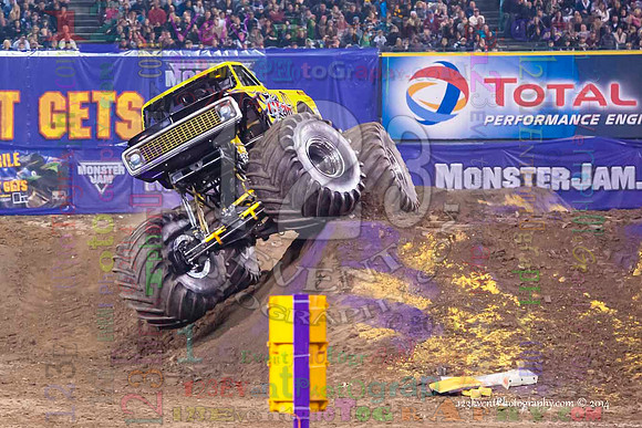 2014-01-11 MONSTER JAM® @ Anaheim Angel Stadium