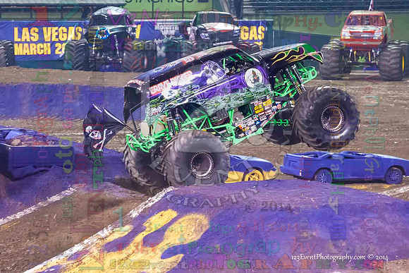 2014-01-11 MONSTER JAM® @ Anaheim Angel Stadium
