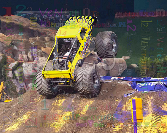 2014-01-11 MONSTER JAM® @ Anaheim Angel Stadium
