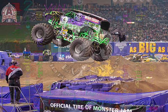 2014-01-11 MONSTER JAM® @ Anaheim Angel Stadium