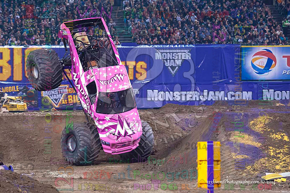 2014-01-11 MONSTER JAM® @ Anaheim Angel Stadium