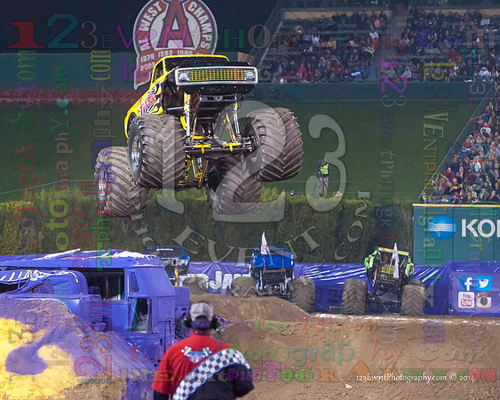 2014-01-11 MONSTER JAM® @ Anaheim Angel Stadium