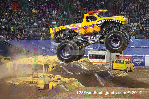 2014-01-18 MONSTER JAM® @ Qualcomm Stadium