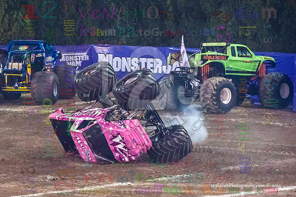 2014-01-11 MONSTER JAM® @ Anaheim Angel Stadium