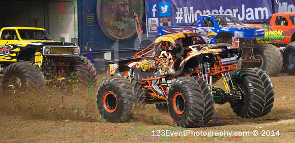 2014-01-18 MONSTER JAM® @ Qualcomm Stadium
