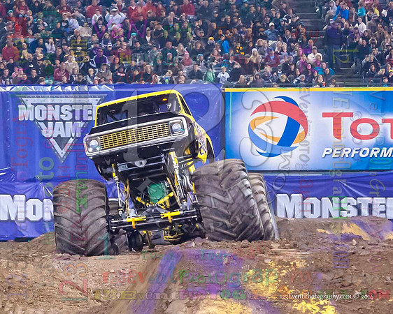 2014-01-11 MONSTER JAM® @ Anaheim Angel Stadium