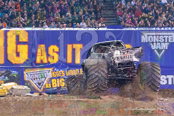 2014-01-11 MONSTER JAM® @ Anaheim Angel Stadium
