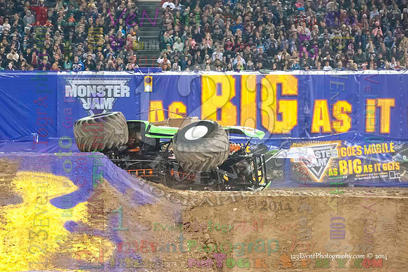 2014-01-11 MONSTER JAM® @ Anaheim Angel Stadium
