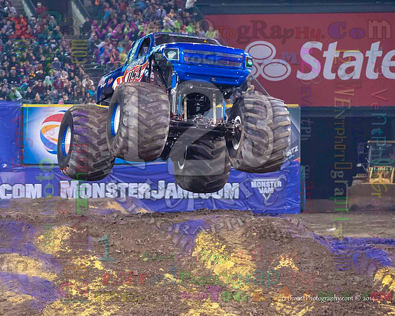 2014-01-11 MONSTER JAM® @ Anaheim Angel Stadium